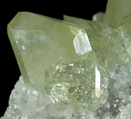 Datolite on Quartz with Calcite from Upper New Street Quarry, Paterson, Passaic County, New Jersey