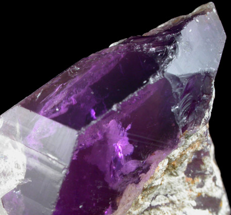 Quartz var. Amethyst (gem-grade) from Amelia Courthouse, Amelia County, Virginia