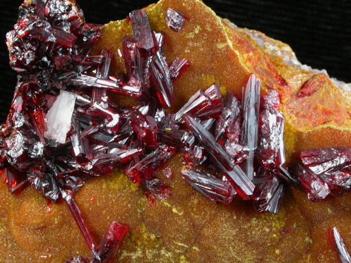 Realgar on Orpiment and Barite from Quiruvilca District, Santiago de Chuco Province, La Libertad Department, Peru