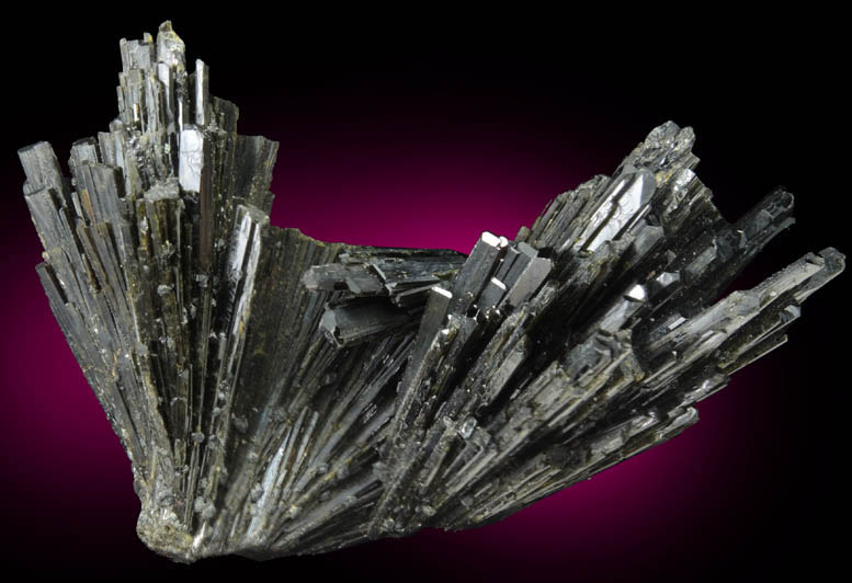 Epidote from Rosario Mabel Claim, Pampa Blanca, Huancavelica Department, Peru