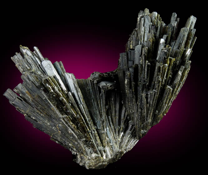 Epidote from Rosario Mabel Claim, Pampa Blanca, Huancavelica Department, Peru