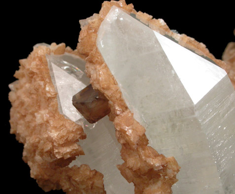 Scheelite and Dolomite on Quartz from Yaogangxian Mine, Nanling Mountains, Hunan Province, China