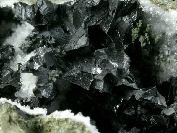 Babingtonite on Quartz from Lane's Quarry, Westfield, Hampden County, Massachusetts