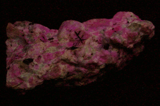 Thorite in Garnet from Crestmore Quarry, Crestmore, Riverside County, California