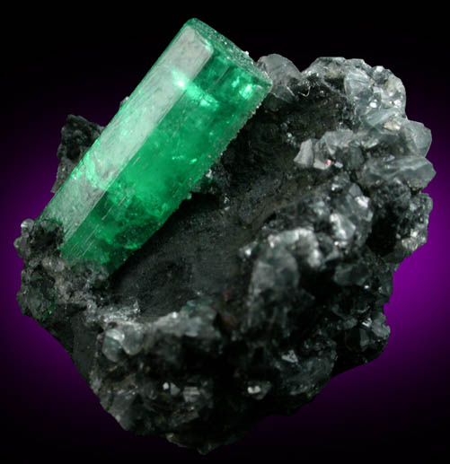 Beryl var. Emerald in Calcite from Coscuez Mine, Vasquez-Yacop District, Boyac Department, Colombia