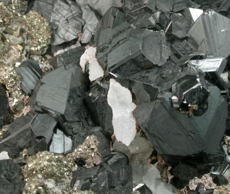 Sphalerite, Pyrite, Calcite, Quartz from Naica District, Saucillo, Chihuahua, Mexico