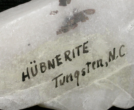 Scheelite and Hbnerite in Quartz from Hamme Mine, Tungsten, 3.3 km northwest of Townsville, Vance County, North Carolina