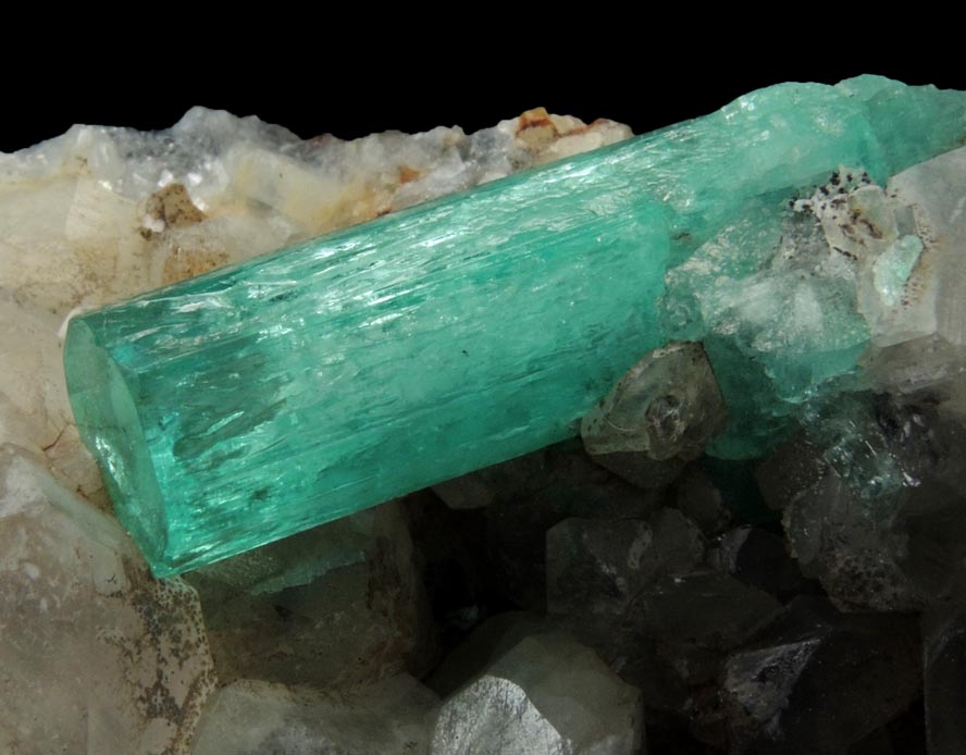 Beryl var. Emerald on Calcite from Polveros Mine, Vasquez-Yacop District, Boyac Department, Colombia