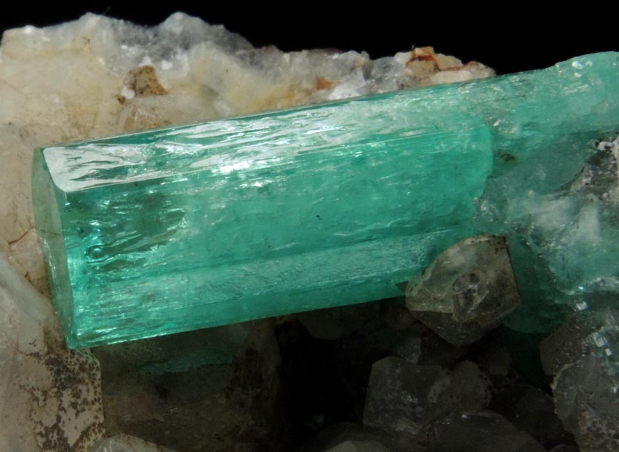 Beryl var. Emerald on Calcite from Polveros Mine, Vasquez-Yacop District, Boyac Department, Colombia