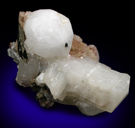 Analcime, Natrolite, Serandite, Aegirine, Rhodochrosite from Poudrette Quarry (Demix Quarry), Mont Saint-Hilaire, Québec, Canada