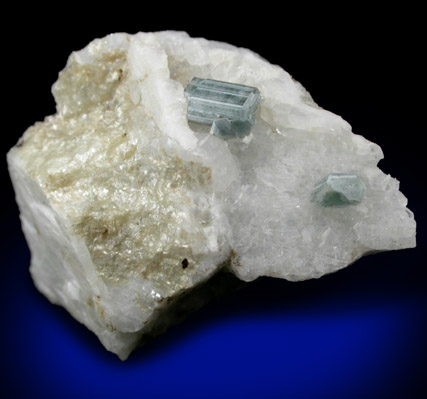 Fluorapatite on Albite with Muscovite from Keyes Mine, Grafton County, New Hampshire