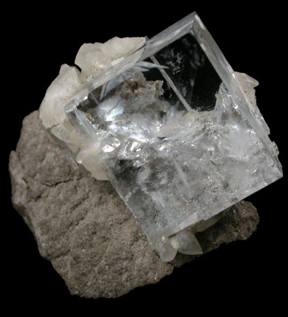 Fluorite and Calcite from Walworth Quarry, Wayne County, New York