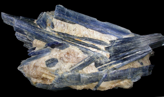 Kyanite in Quartz from Barra do Salinas, Coronel Murta, Minas Gerais, Brazil