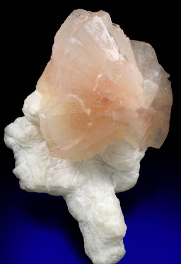 Heulandite-Ca on Mordenite from Dharampuri, Madhya Pradesh, India