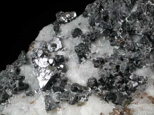 Spinel and Phlogopite in Franklin Marble from Lime Crest Quarry (Limecrest), Sussex Mills, 4.5 km northwest of Sparta, Sussex County, New Jersey