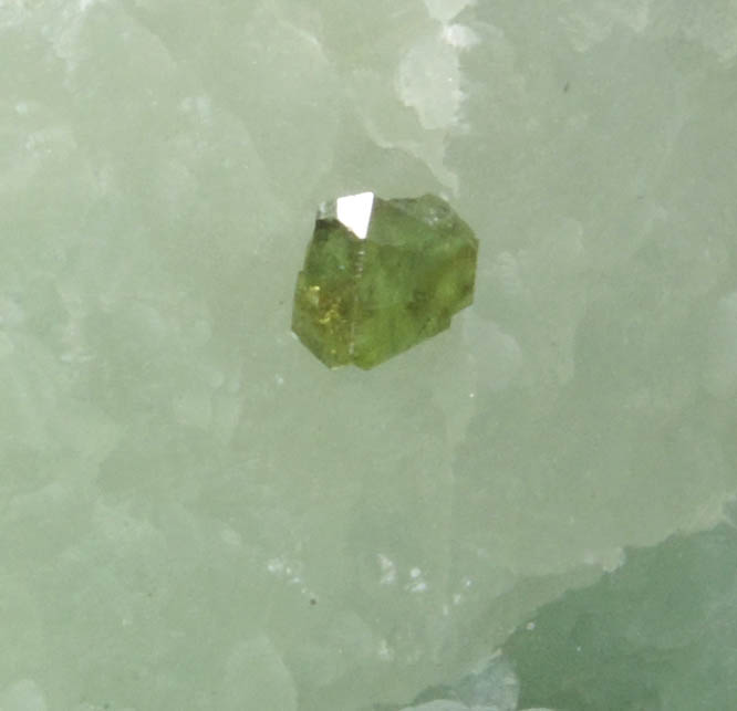 Sphalerite on Prehnite from O and G Industries Southbury Quarry, Southbury, New Haven County, Connecticut