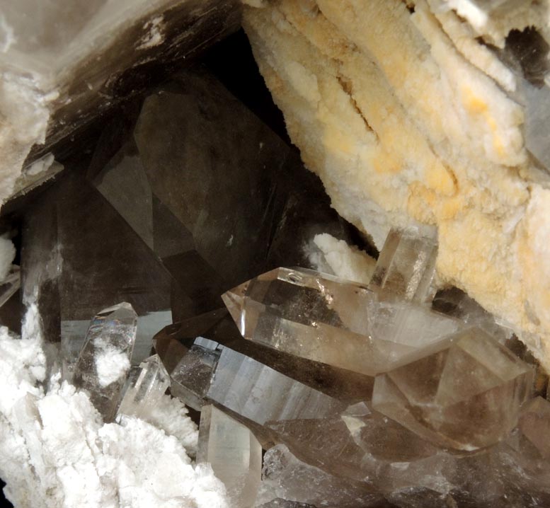 Quartz var. Smoky Quartz on Albite from Peter's Pocket, Bartlett, Carroll County, New Hampshire