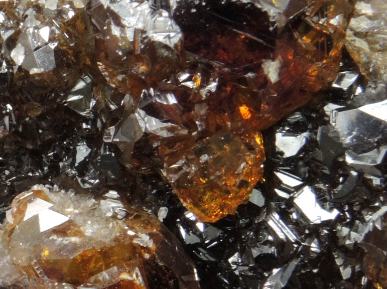 Sphalerite on Quartz from Manuelita Mine, Morococha District, Yauli Province, Peru