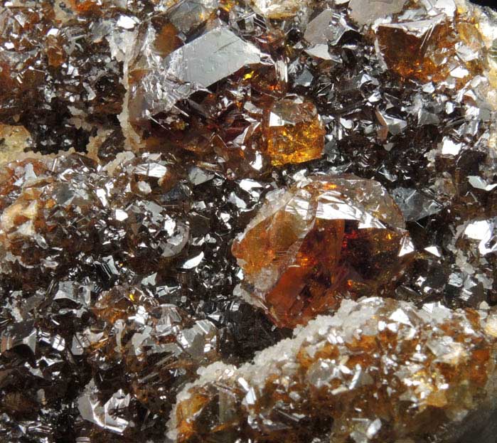 Sphalerite on Quartz from Manuelita Mine, Morococha District, Yauli Province, Peru