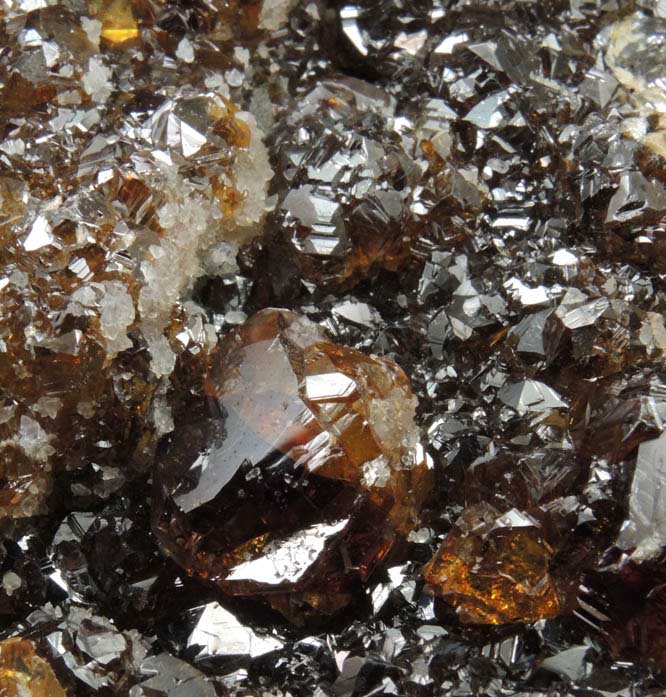 Sphalerite on Quartz from Manuelita Mine, Morococha District, Yauli Province, Peru