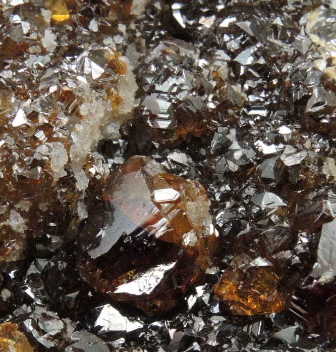 Sphalerite on Quartz from Manuelita Mine, Morococha District, Yauli Province, Peru