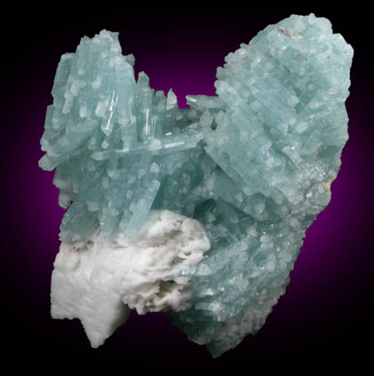 Albite var. Blue Cleavelandite from Lake Delmo area, Homestead Pass, Jefferson County, Montana