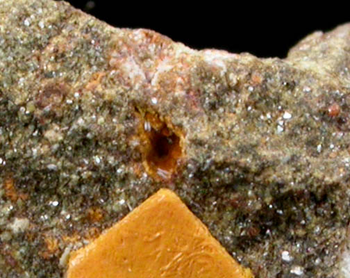 Cetineite and Valentinite from Miniera di Le Cetine di Cotorniano, Chiusdino, Toscana, Italy (Type Locality for Cetineite)