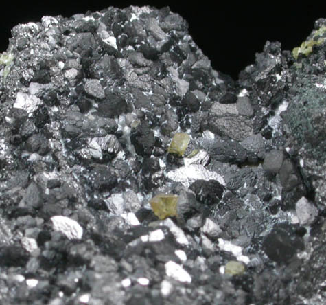 Sphalerite on Magnetite from ZCA Mine No. 4, Balmat, St. Lawrence County, New York