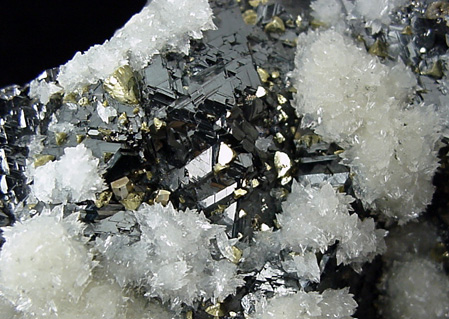 Calcite on Sphalerite from Naica Mine, Saucillo, Chihuahua, Mexico