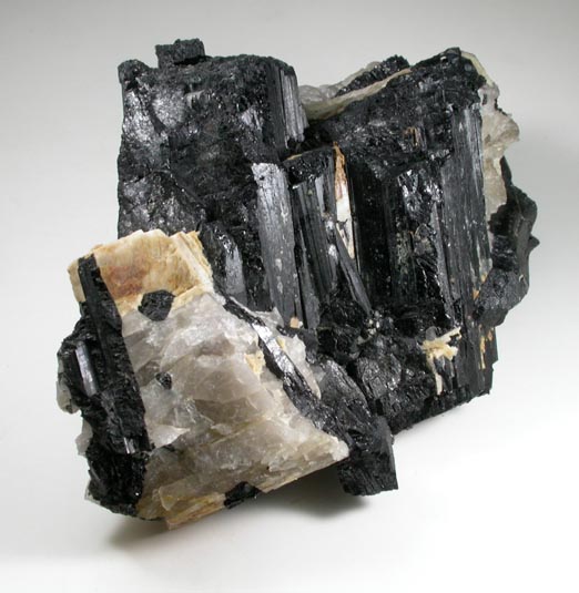 Schorl Tourmaline in Quartz-Albite from Emmons Quarry, southeastern slope of Uncle Tom Mountain,  Greenwood, Oxford County, Maine