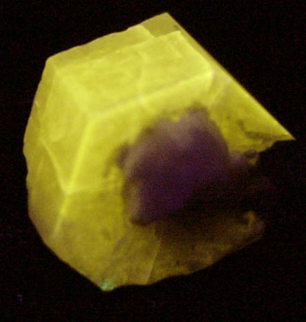 Fluorapatite with Muscovite and Albite from Kandahar Mine, Baha, Braldu Valley, Skardu District, Gilgit-Baltistan, Pakistan