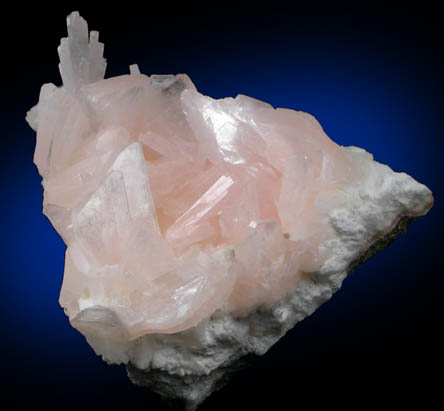 Heulandite-Ca on Mordenite from Rat's Nest Claim, near Challis, Custer County, Idaho