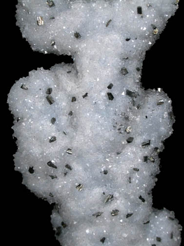 Hollandite pseudomorphs after Manganite on Quartz from Albany County, Wyoming