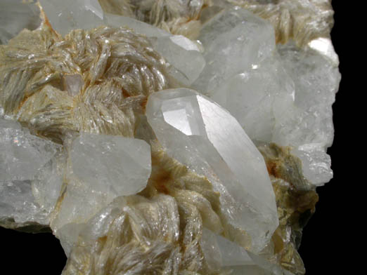 Beryl on Muscovite from Xuebaoding Mountain near Pingwu, Sichuan Province, China