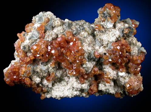 Spessartine Garnet on Microcline, Quartz, Muscovite from Tongbei-Yunling District, Fujian Province, China