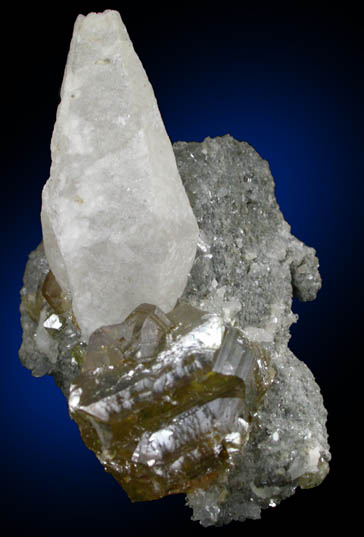 Sphalerite (Spinel Law twinned) with Calcite from Dzhezkazgan Mine, Karaganda Oblast', Kazakhstan