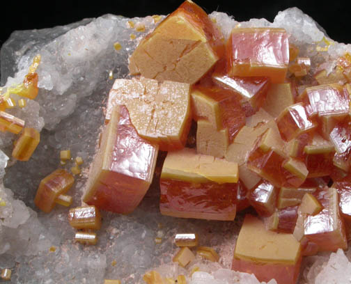 Wulfenite on Calcite from Sierra de Los Lamentos, Chihuahua, Mexico