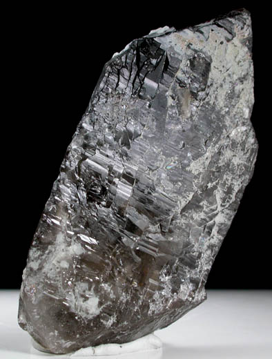 Quartz var. Smoky Quartz (Dauphiné-law twin) from Moat Mountain, west of North Conway, Carroll County, New Hampshire