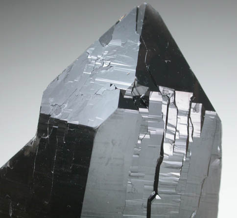 Quartz var. Smoky Quartz (Dauphin Law Twins) from Moat Mountain, west of North Conway, Carroll County, New Hampshire