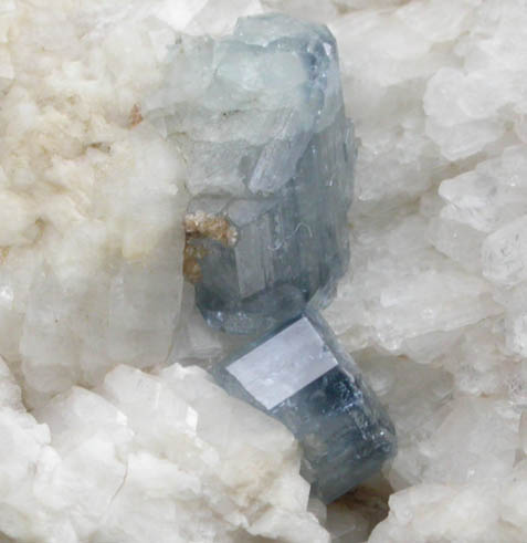 Fluorapatite on Albite from Fichtelgebirge District, Franconia, Bavaria, Germany