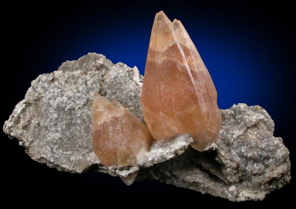 Calcite from Pugh Quarry, 6 km NNW of Custar, Wood County, Ohio