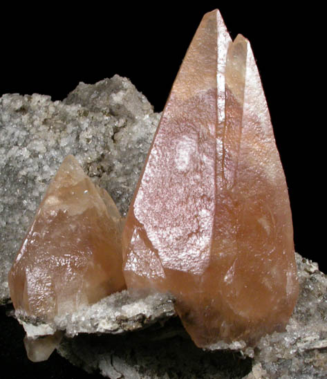 Calcite from Pugh Quarry, 6 km NNW of Custar, Wood County, Ohio