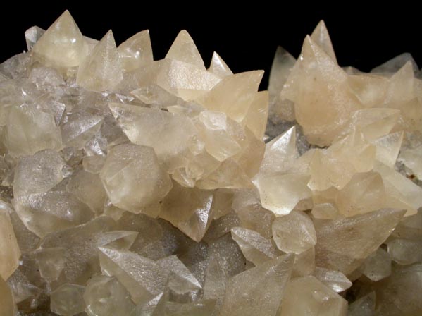 Calcite from Pugh Quarry, 6 km NNW of Custar, Wood County, Ohio