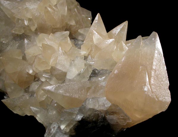 Calcite from Pugh Quarry, 6 km NNW of Custar, Wood County, Ohio