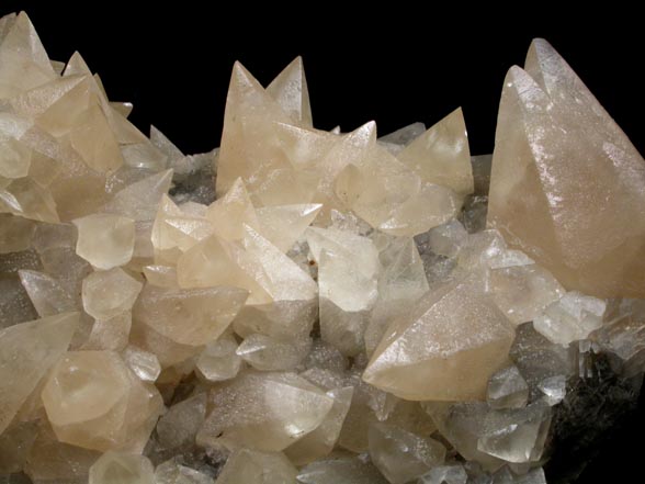 Calcite from Pugh Quarry, 6 km NNW of Custar, Wood County, Ohio