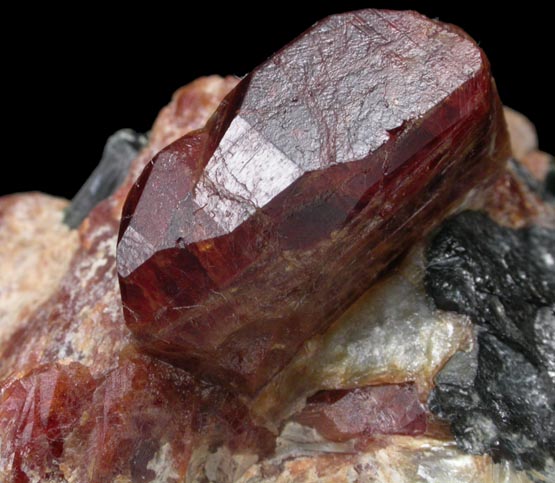 Chondrodite from Tilly Foster Iron Mine, near Brewster, Putnam County, New York