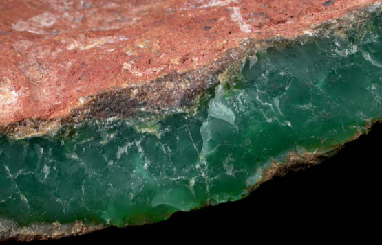 Quartz var. Chrysoprase from Niquelandia, Goias, Brazil