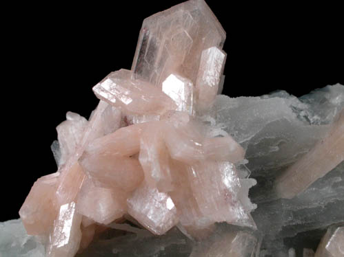 Stilbite-Ca on Quartz from Pune District, Maharashtra, India