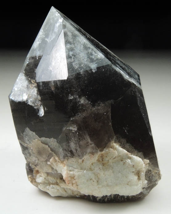 Quartz var. Smoky Quartz from Hobbs Brook, east slope of Blue Mountain, Albany, Carroll County, New Hampshire