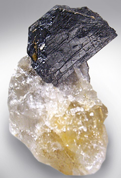 Columbite-(Fe) from Strickland Quarry, Collins Hill, Portland, Middlesex County, Connecticut
